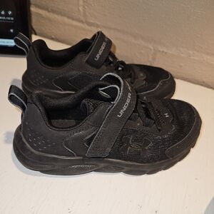 Under Armour Kids' Assert 10 Alternate Closure Black Tennis Shoes Size 13